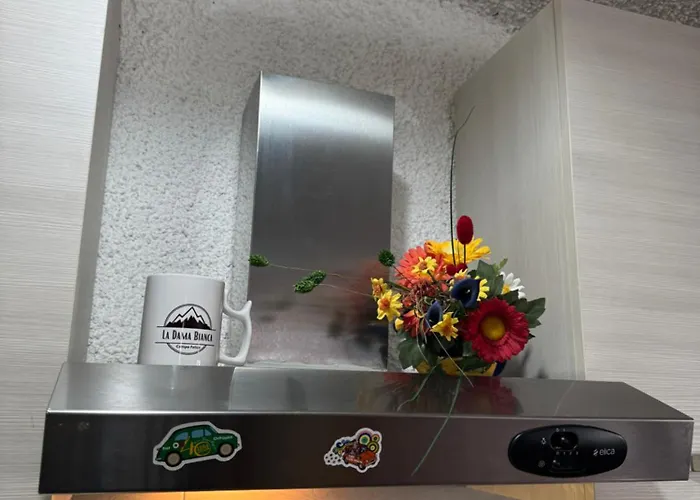 La Dama Bianca شقة Casamaina